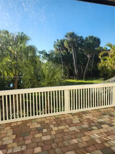 Premier Waterfront Bed  Breakfast and Special Events Venue