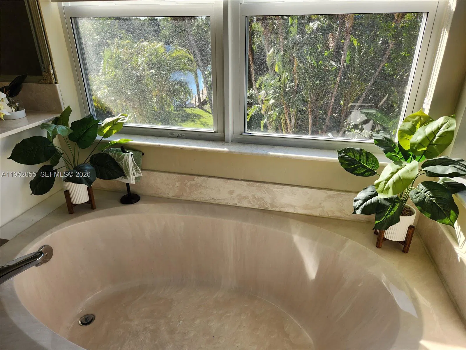 Premier Waterfront Bed  Breakfast and Special Events Venue