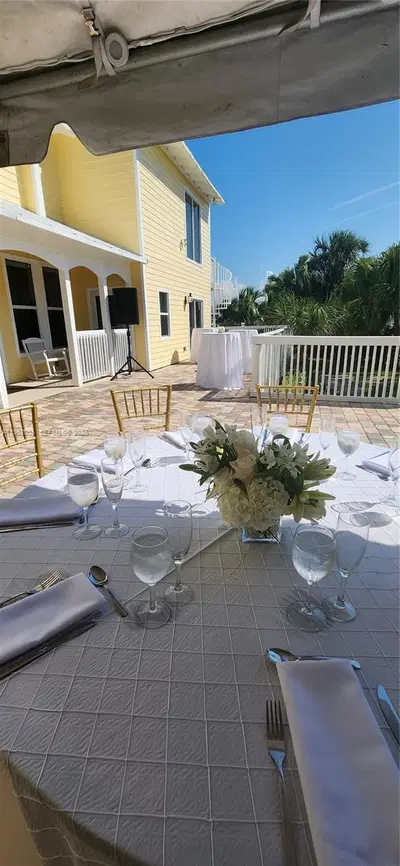 Premier Waterfront Bed  Breakfast and Special Events Venue