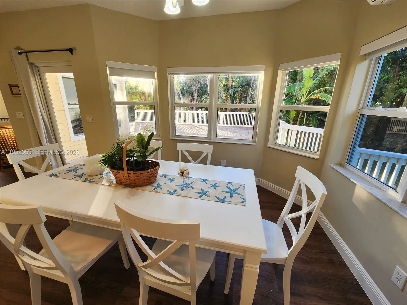 Premier Waterfront Bed  Breakfast and Special Events Venue