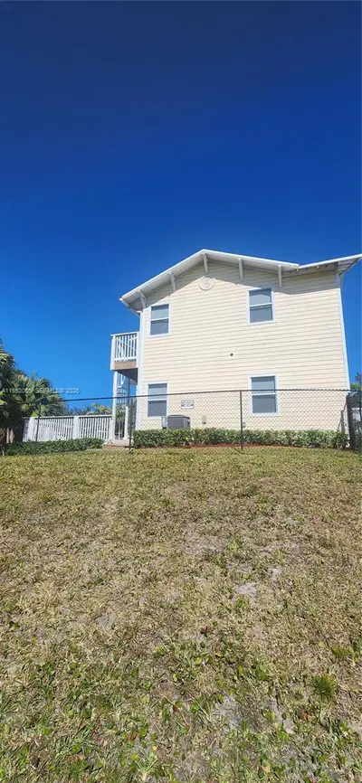 Premier Waterfront Bed  Breakfast and Special Events Venue