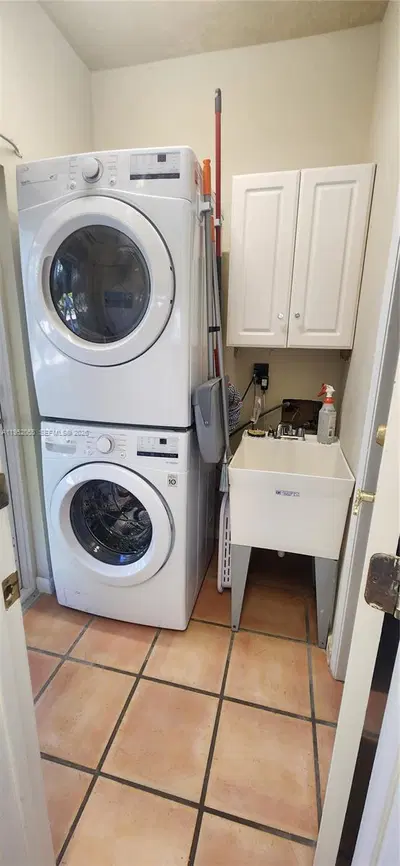 Premier Waterfront Bed  Breakfast and Special Events Venue