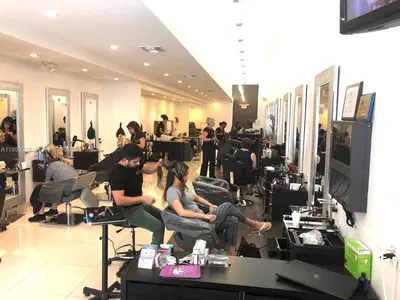 Established Beauty Salon with High Visibility Location
