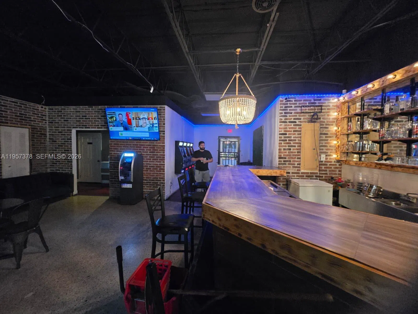 Turnkey Restaurant and Bar with 2COP License