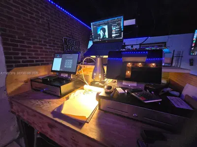 Turnkey Restaurant and Bar with 2COP License