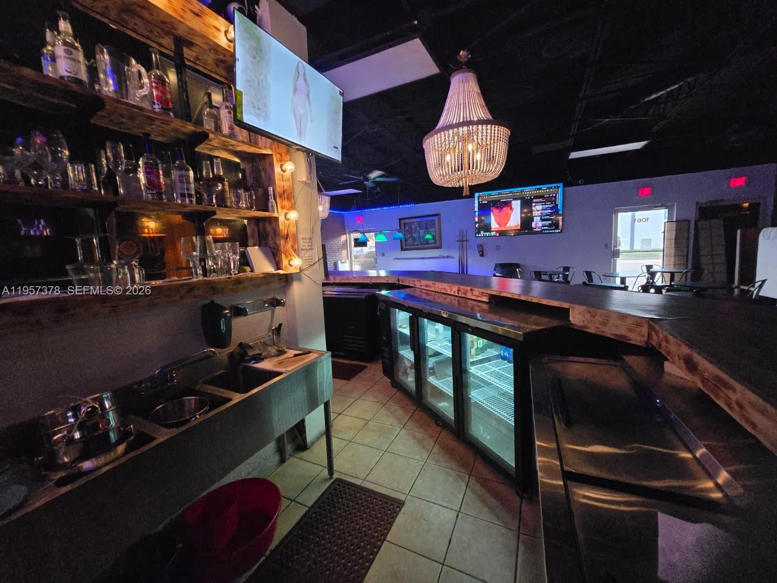 Turnkey Restaurant and Bar with 2COP License