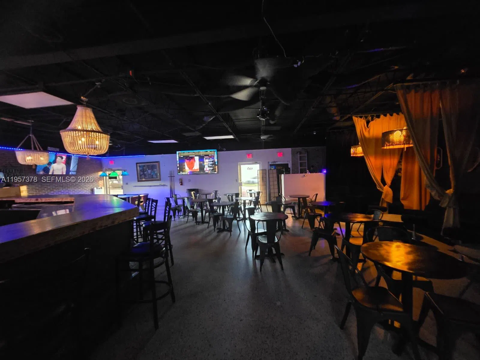 Turnkey Restaurant and Bar with 2COP License