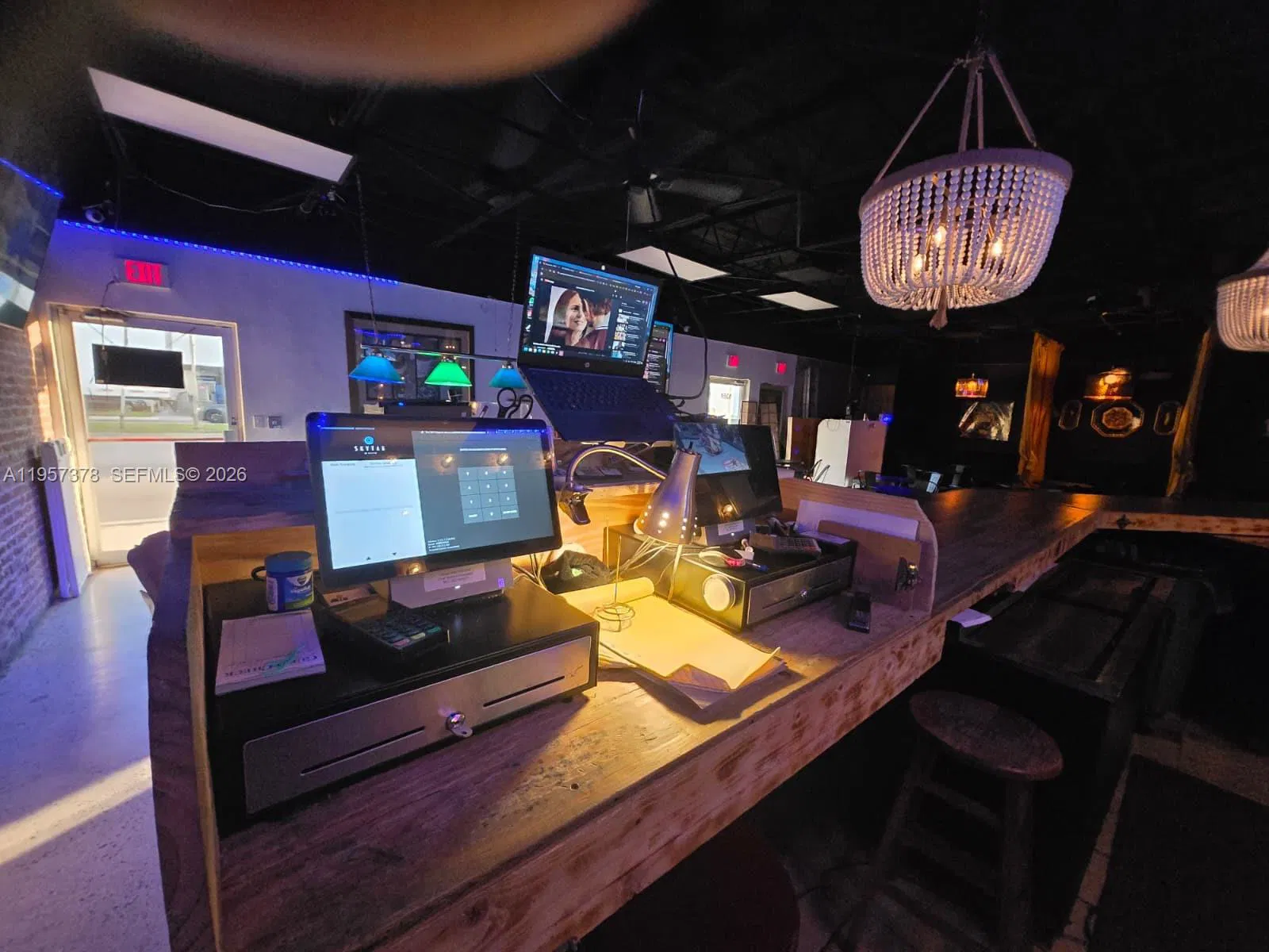 Turnkey Restaurant and Bar with 2COP License