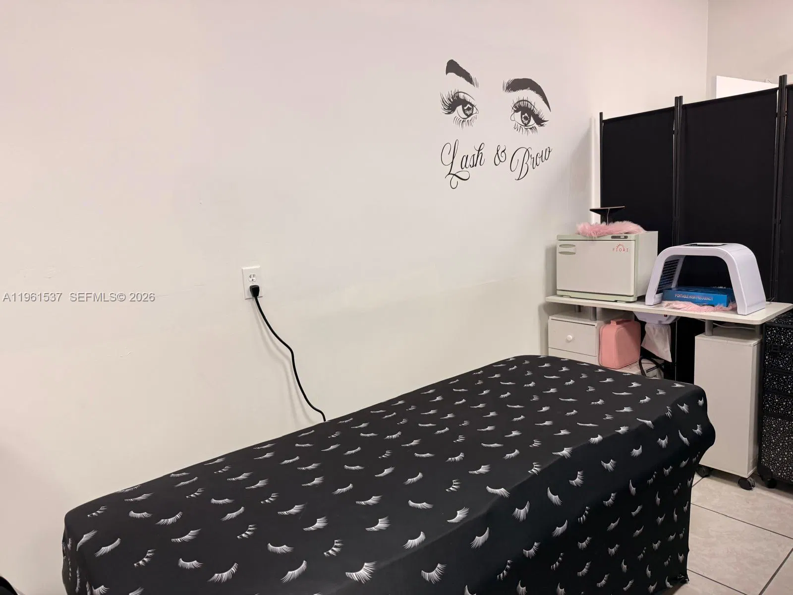 Established Beauty Salon with Strong Lease Terms