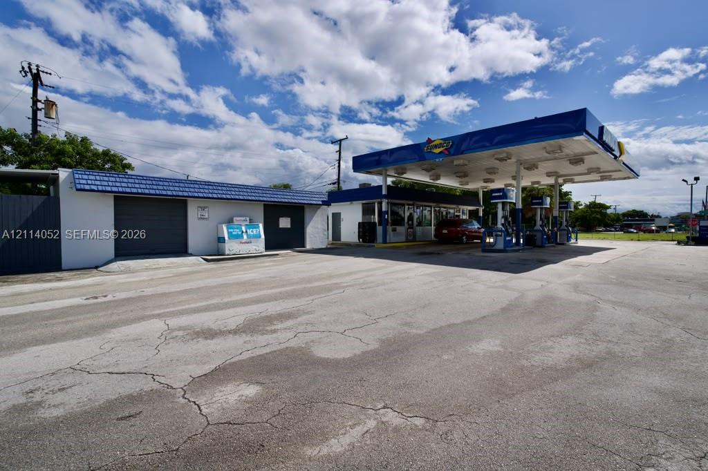 Turnkey Retail Assets with Storage and Licenses