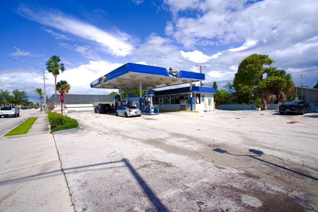 Turnkey Retail Assets with Storage and Licenses