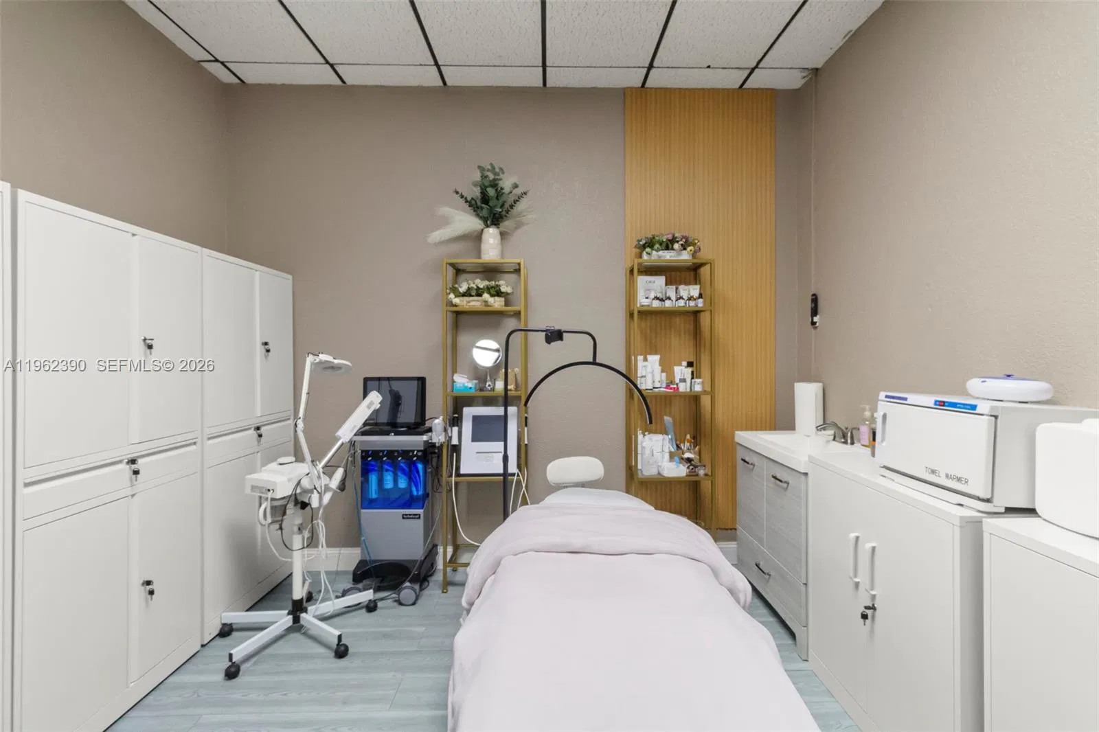 Profitable Beauty Salon with an Exceptionally Affordable Lease