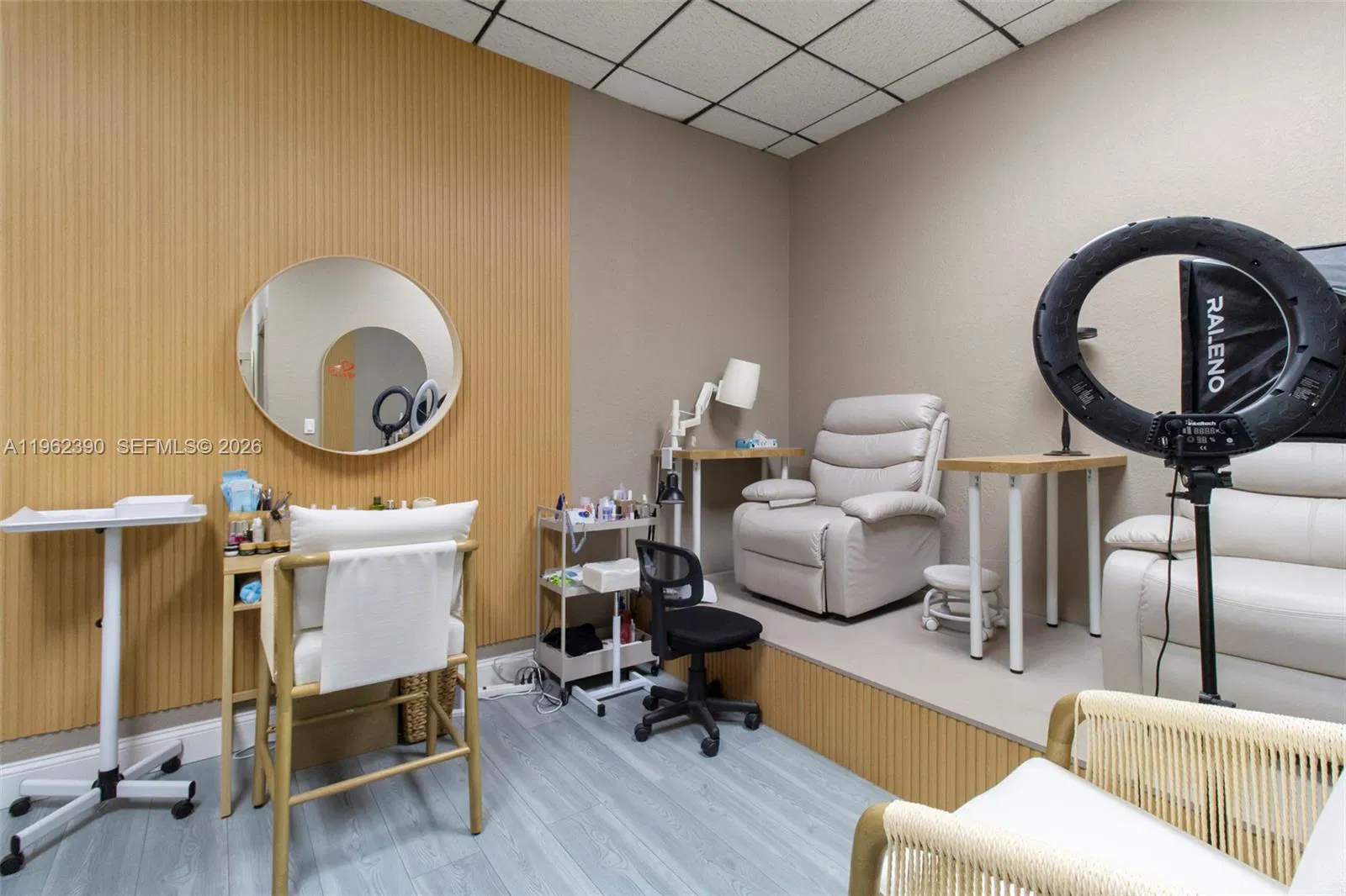 Profitable Beauty Salon with an Exceptionally Affordable Lease