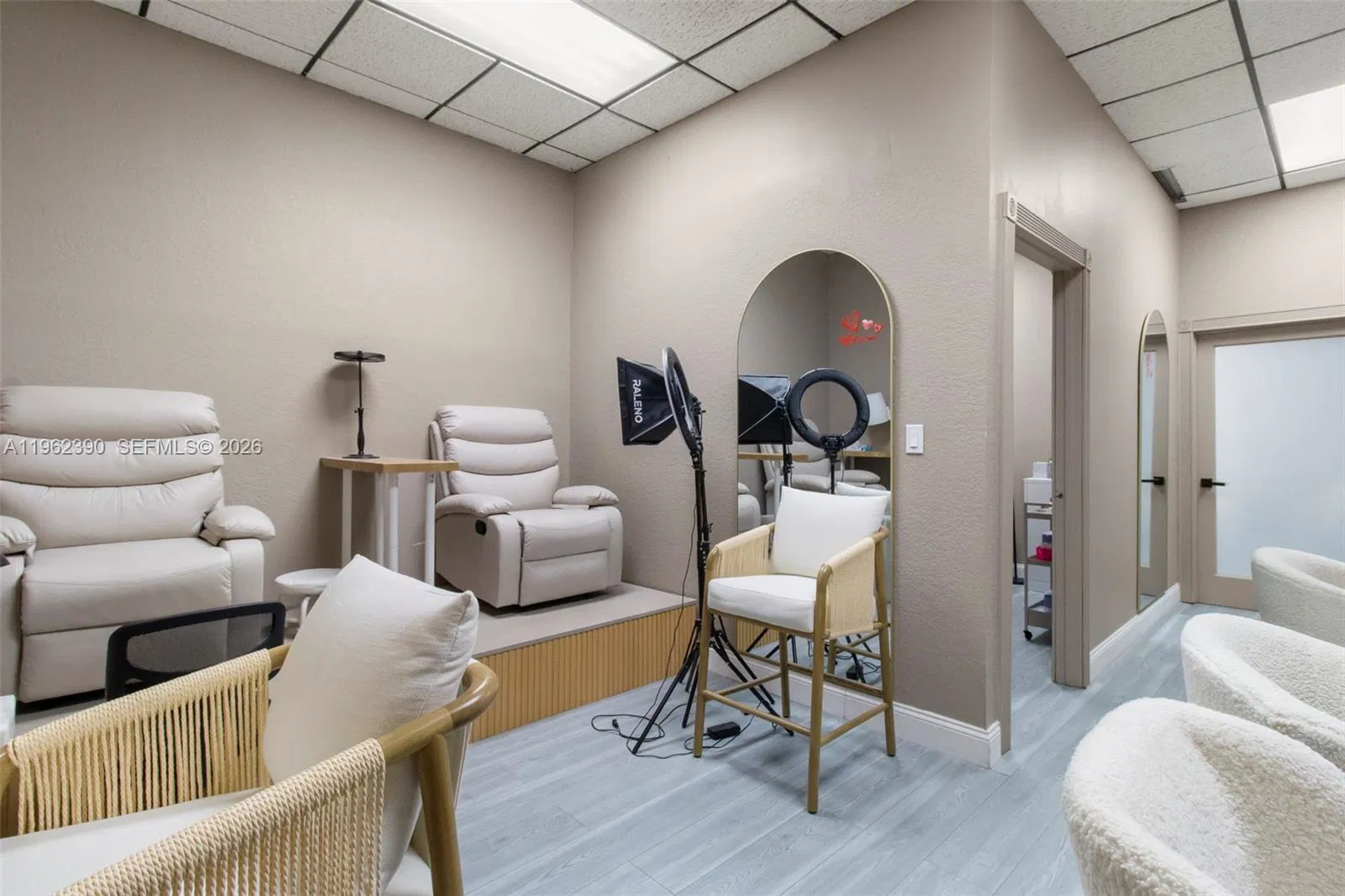 Profitable Beauty Salon with an Exceptionally Affordable Lease