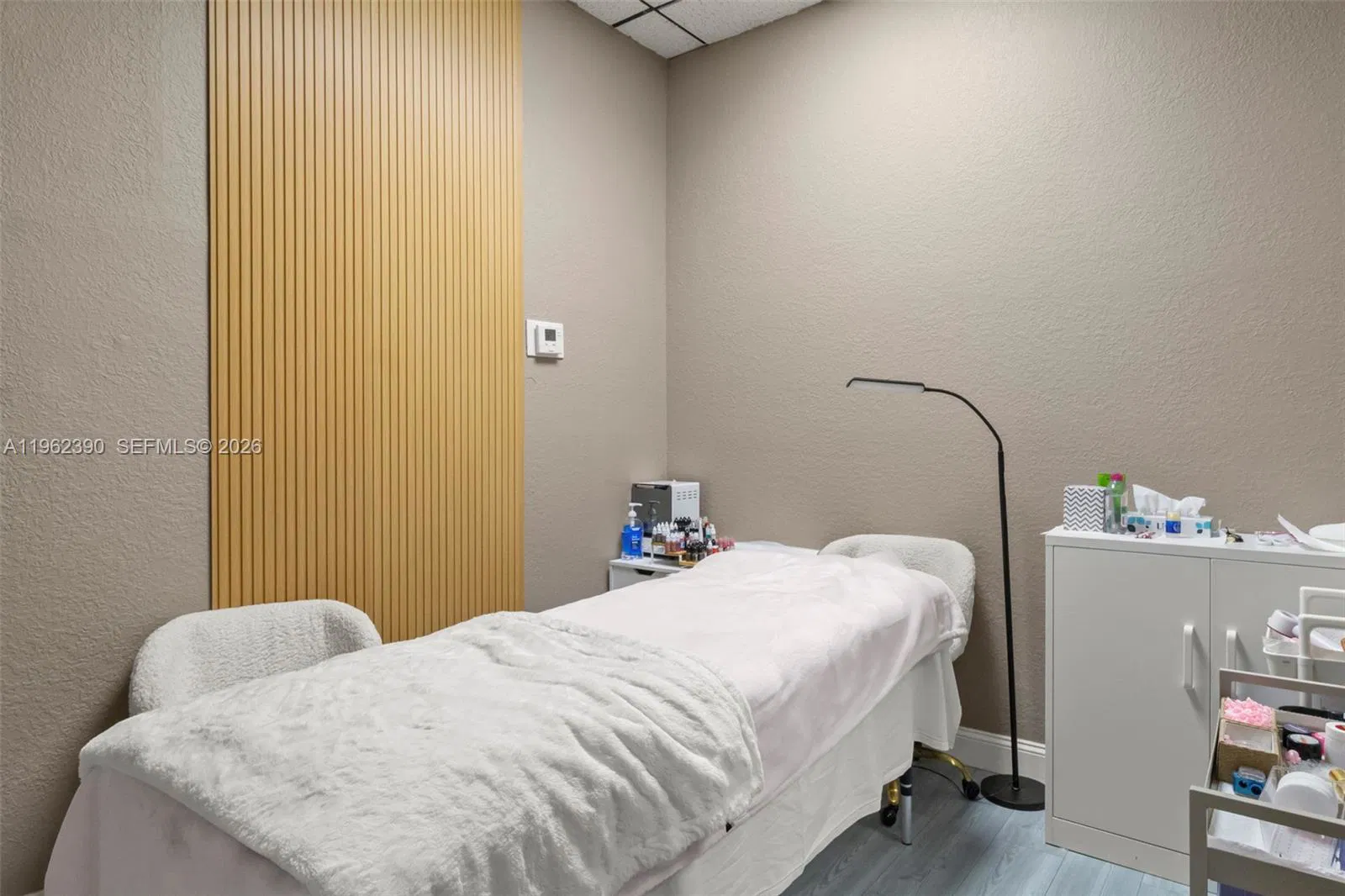 Profitable Beauty Salon with an Exceptionally Affordable Lease