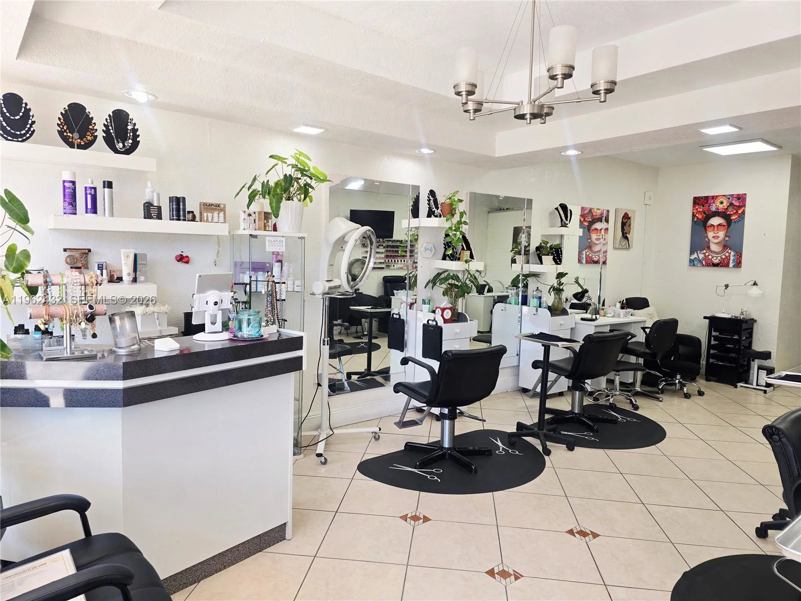 Established Beauty Salon with Loyal Clientele