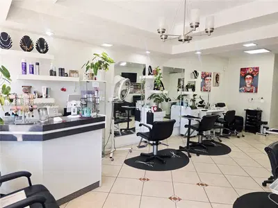 Established Beauty Salon with Loyal Clientele