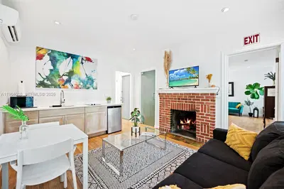 Profitable Bed  Breakfast with Legal Short Term Rental Permit