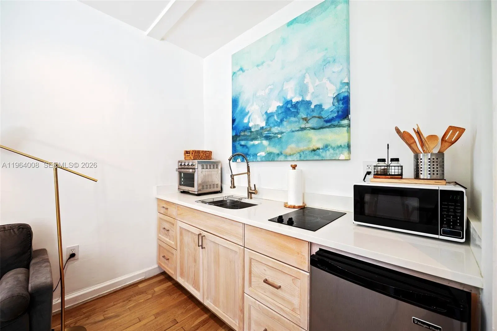 Profitable Bed  Breakfast with Legal Short Term Rental Permit