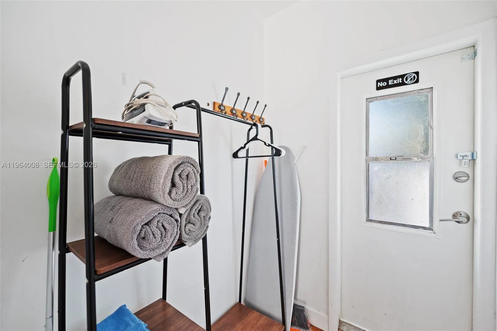 Profitable Bed  Breakfast with Legal Short Term Rental Permit