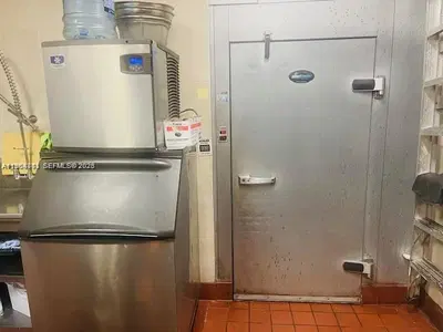 Established Restaurant with Prime High Visibility Location