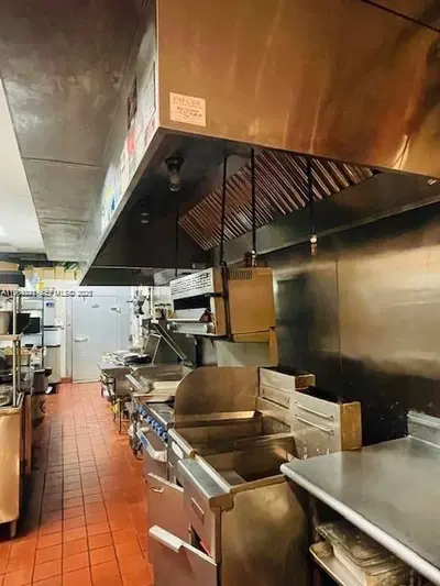 Established Restaurant with Prime High Visibility Location