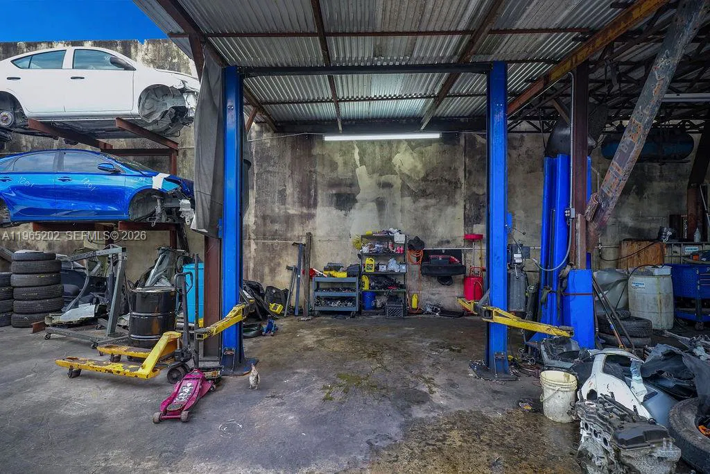 Turnkey Salvage Yard with Robust Online Sales