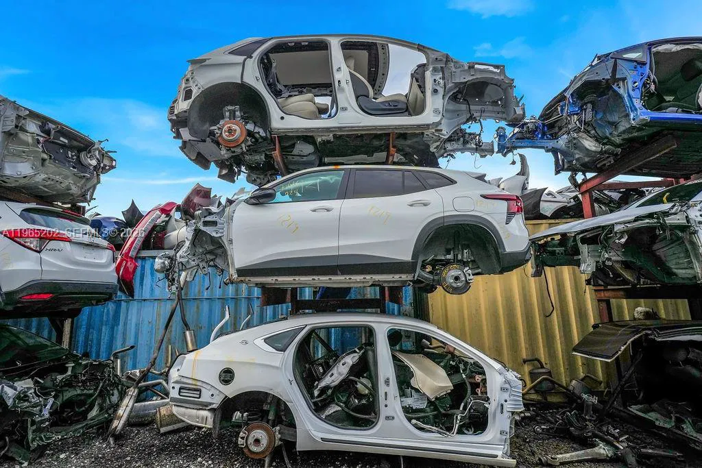 Turnkey Salvage Yard with Robust Online Sales