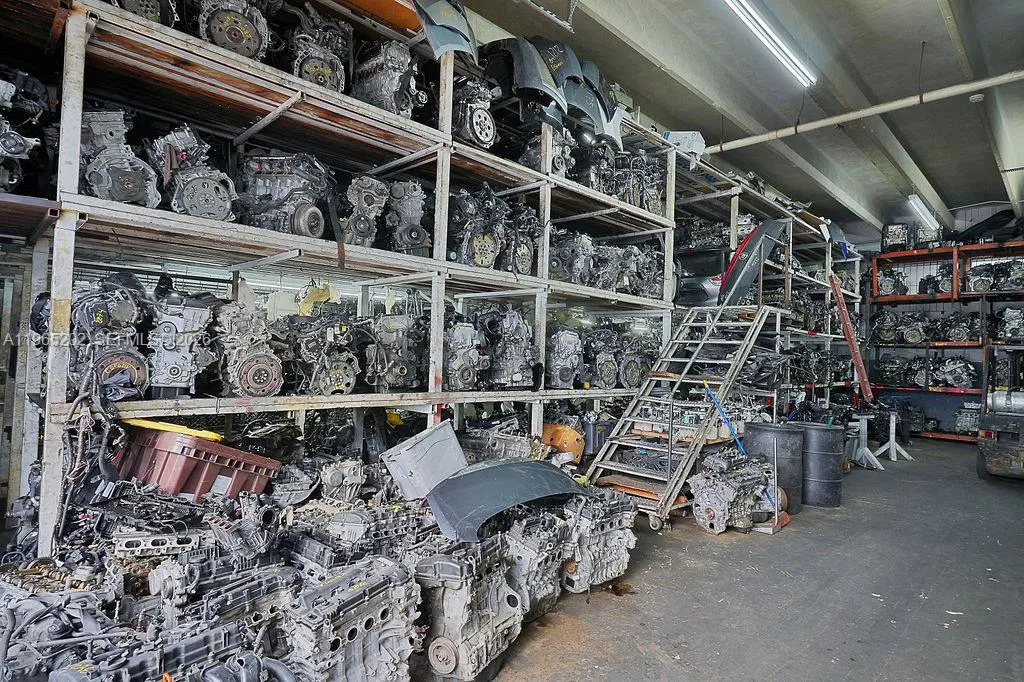 Turnkey Salvage Yard with Robust Online Sales