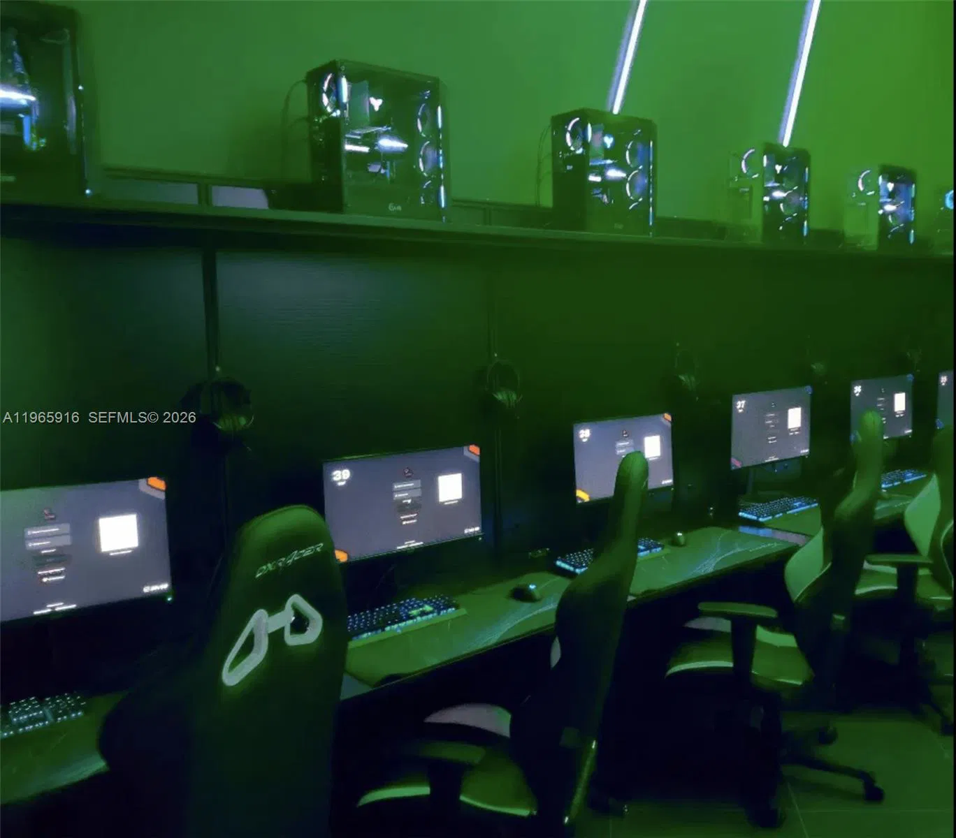 Profitable Gaming Lounge with Loyal Customer Base