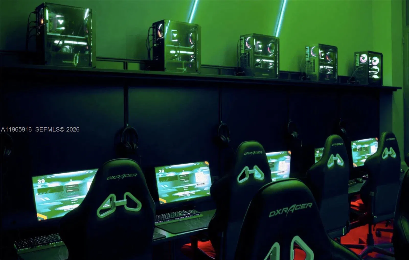 Profitable Gaming Lounge with Loyal Customer Base