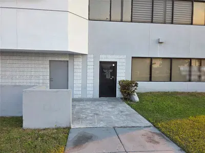 Established Medical Clinic with Loyal Patient Base