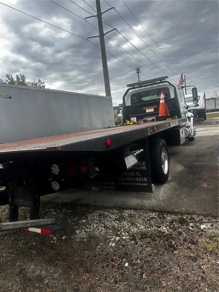 Established Mobile Towing Company with Active Vendor Accounts