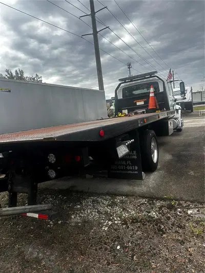 Established Mobile Towing Company with Active Vendor Accounts