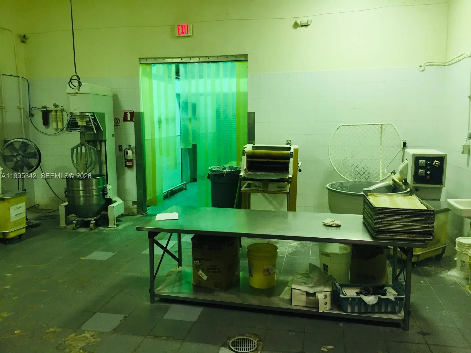 Established Wholesale Latin Bakery with Industrialized Processes