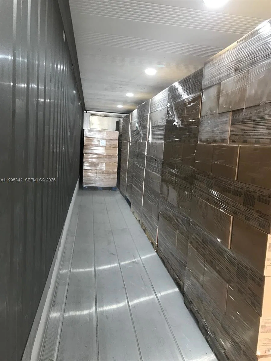 Established Wholesale Latin Bakery with Industrialized Processes