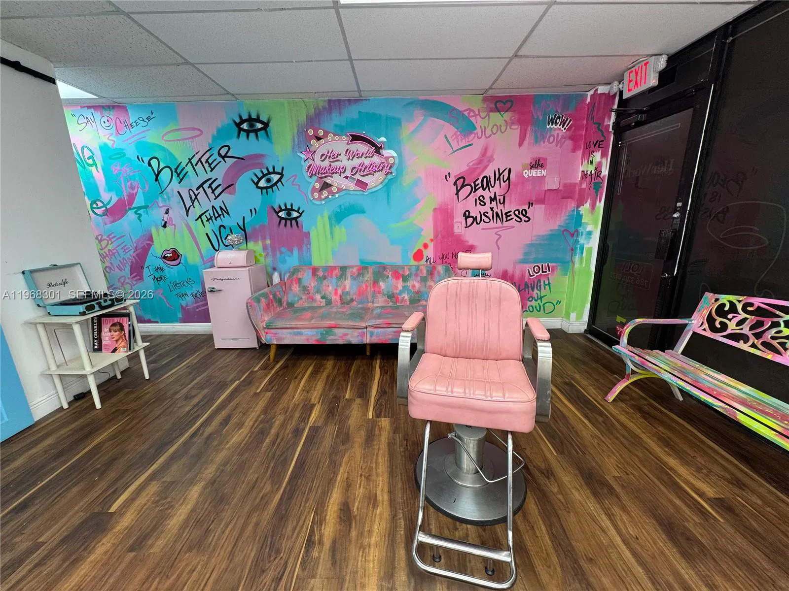 Boutique Hair Salon and Barber Shop with High Visibility