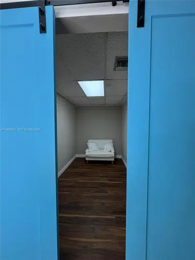 Boutique Hair Salon and Barber Shop with High Visibility