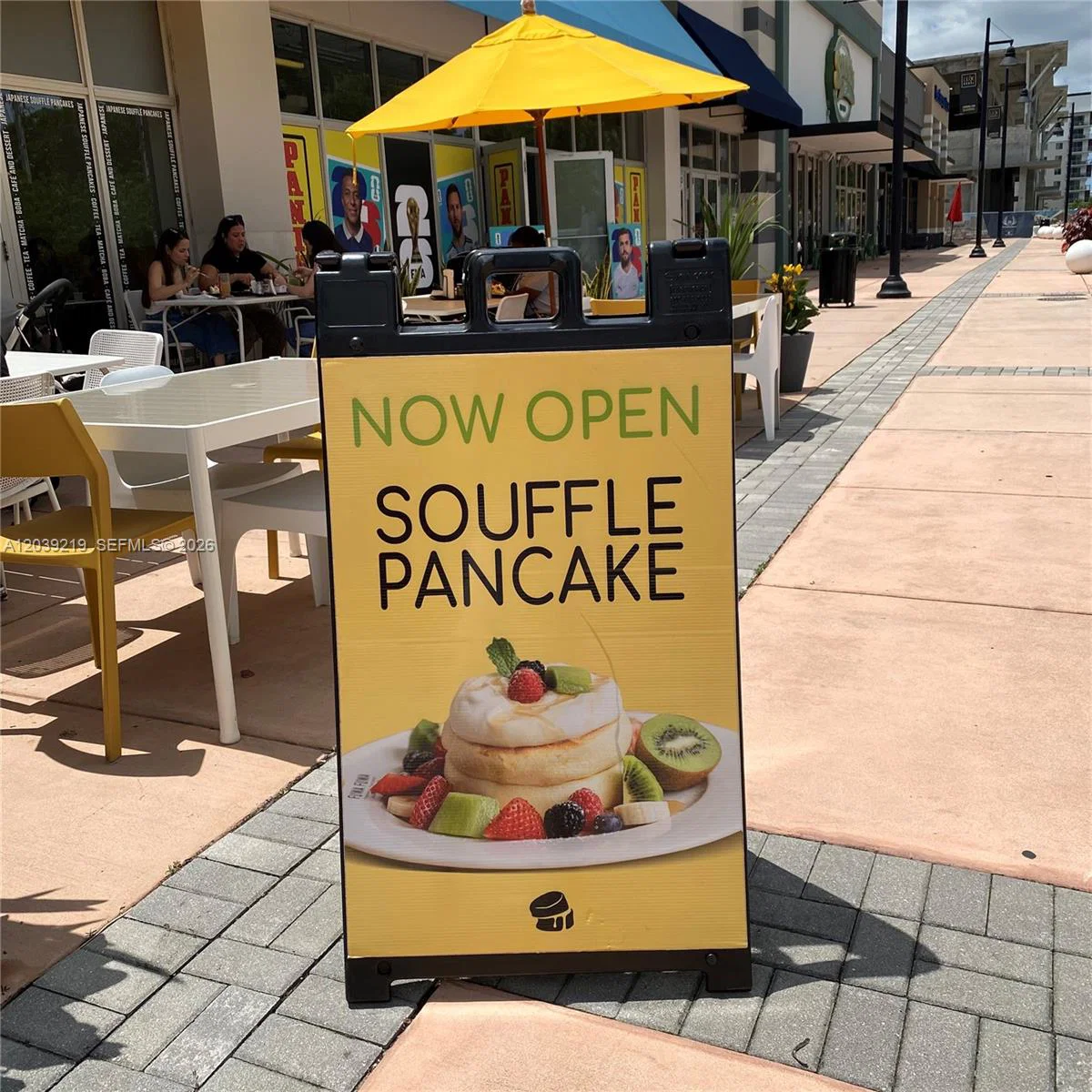 Thriving Japanese Souffl Pancake Cafe with High Monthly Sales
