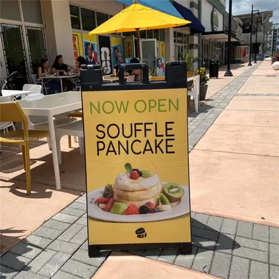 Thriving Japanese Souffl Pancake Cafe with High Monthly Sales