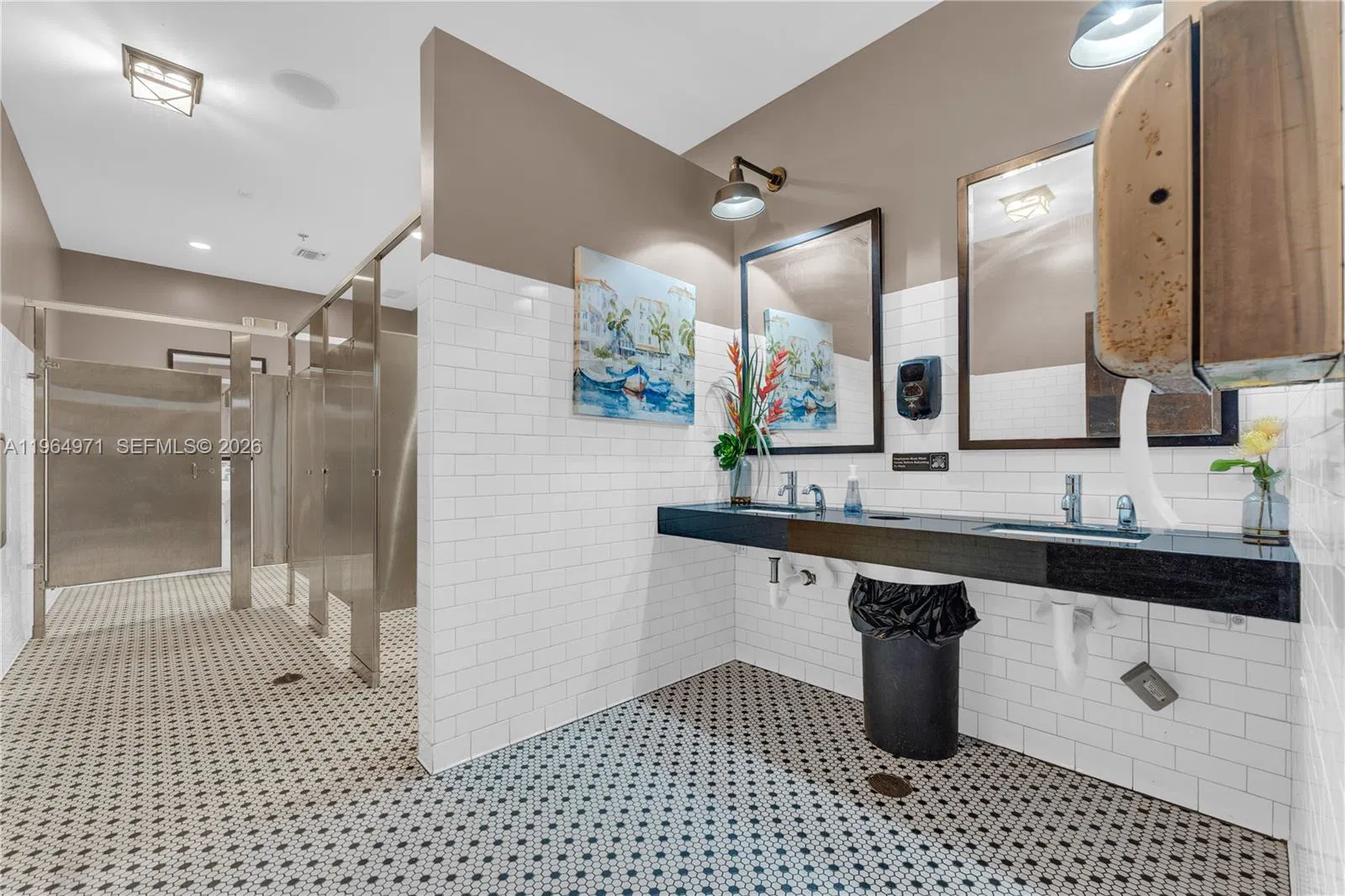 Complete Restaurant and Bar Equipment Package with Entertainment Stage