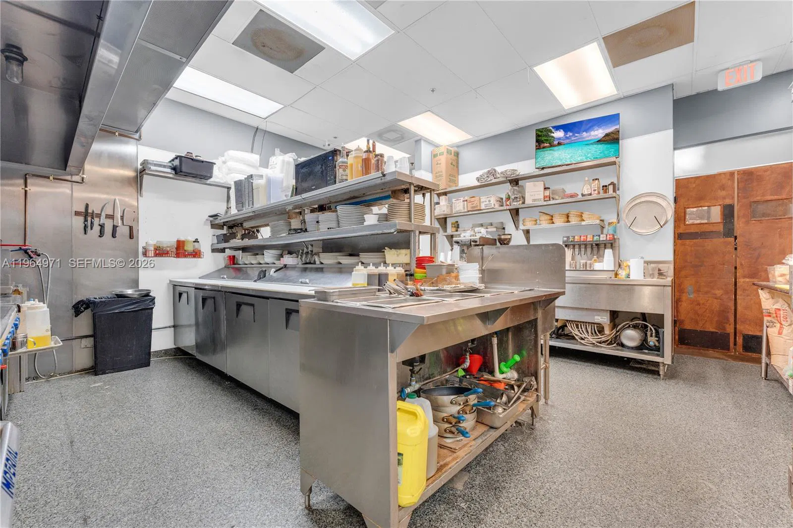 Complete Restaurant and Bar Equipment Package with Entertainment Stage