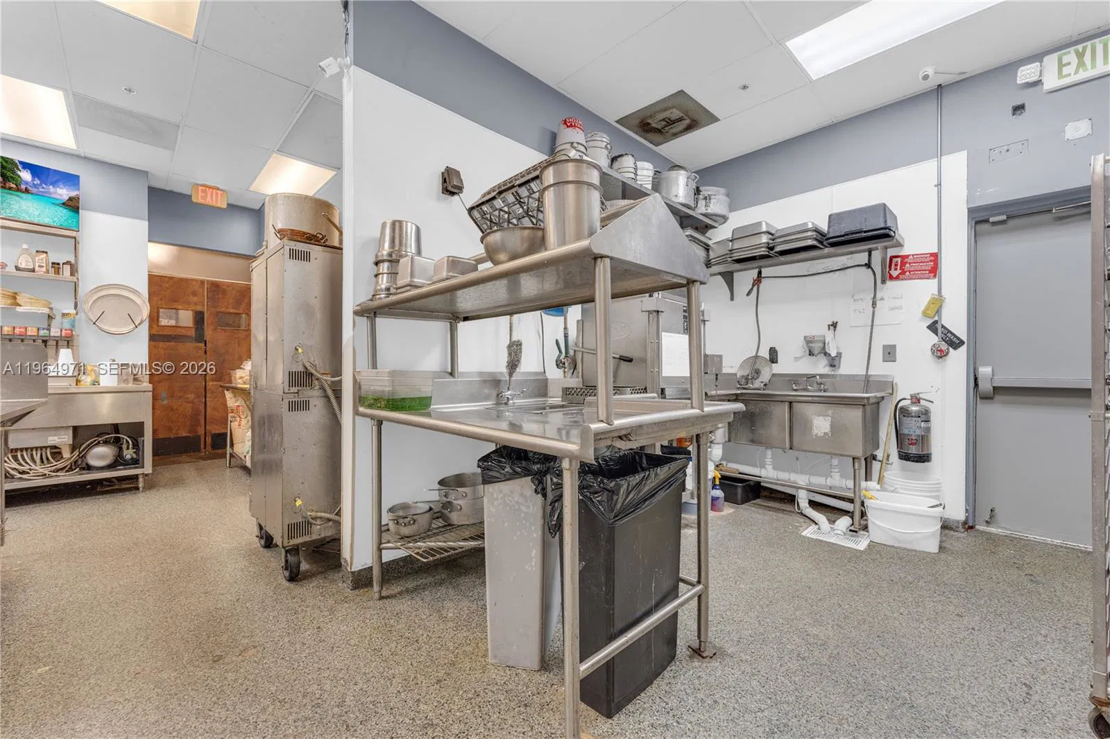 Complete Restaurant and Bar Equipment Package with Entertainment Stage