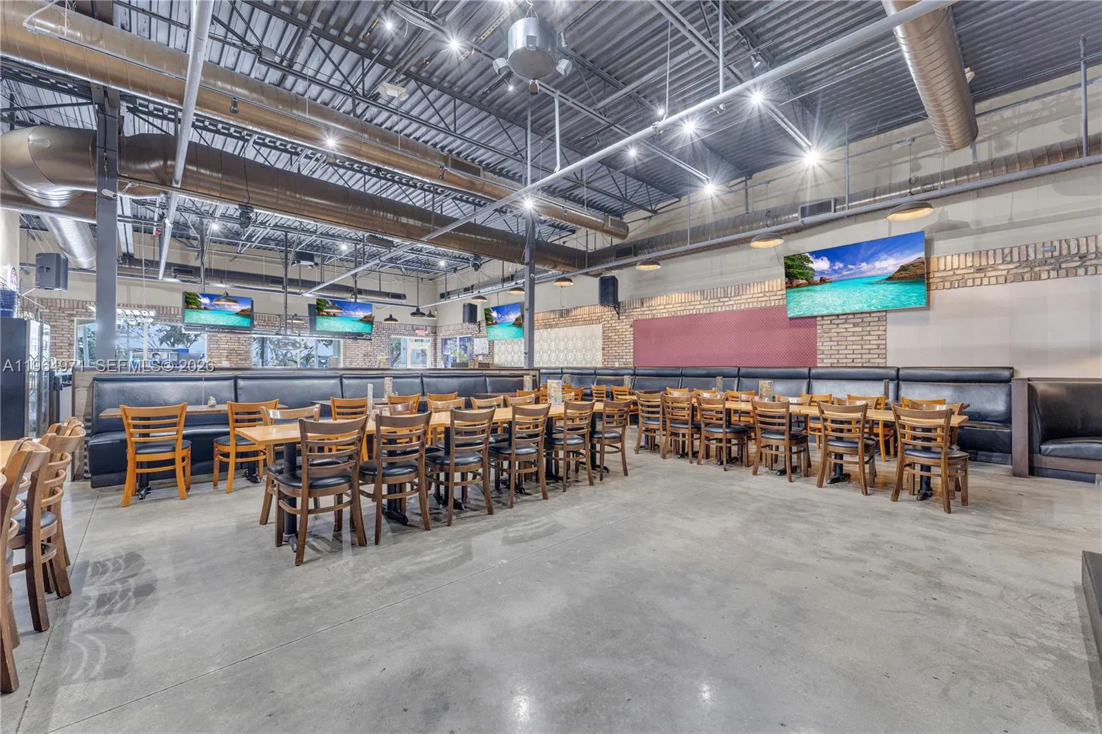 Complete Restaurant and Bar Equipment Package with Entertainment Stage