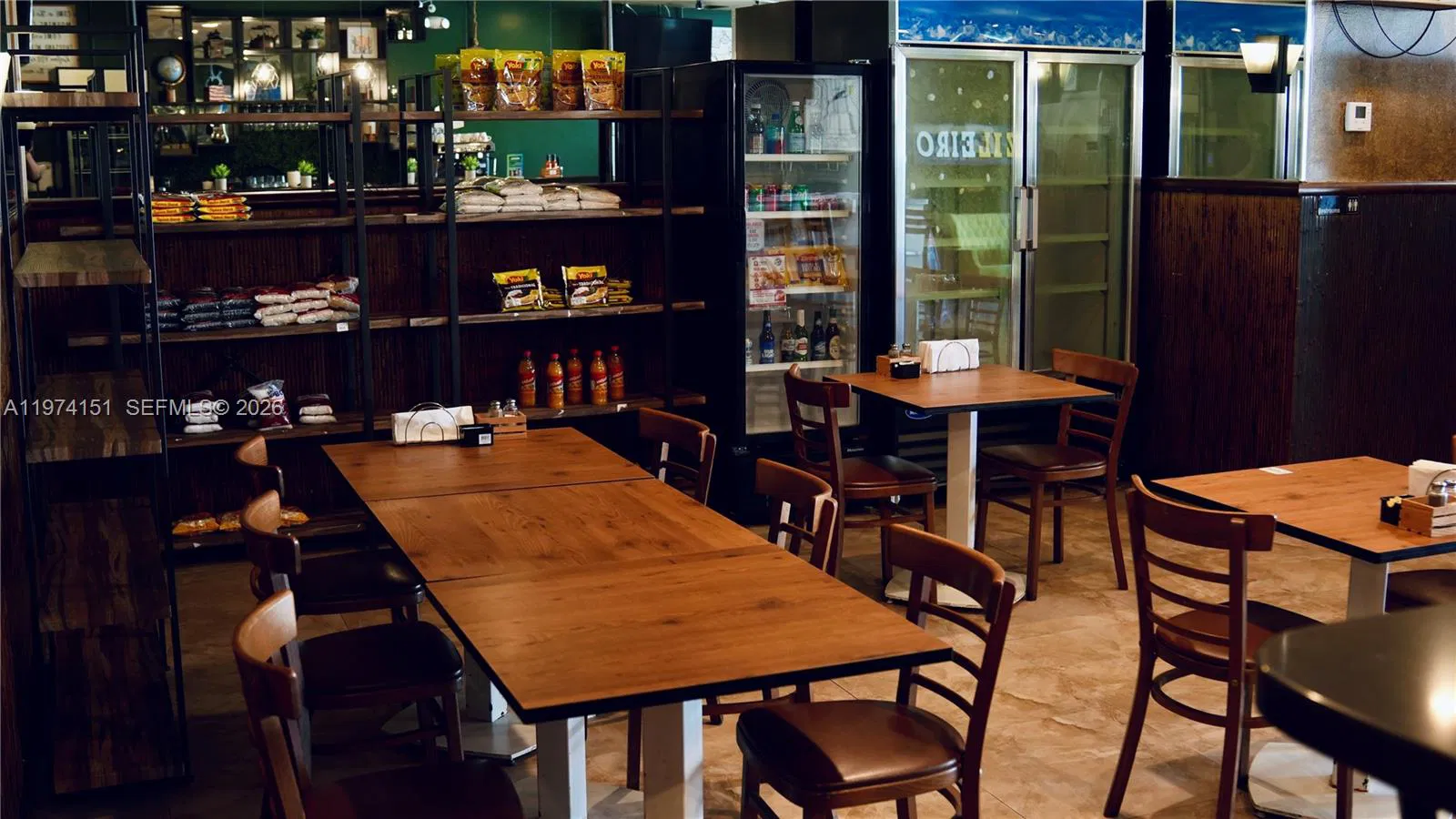 Established Restaurant with High Visibility and Loyal Clientele