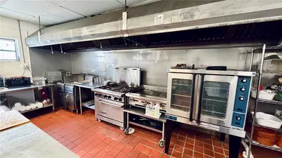 Established Restaurant with High Visibility and Loyal Clientele