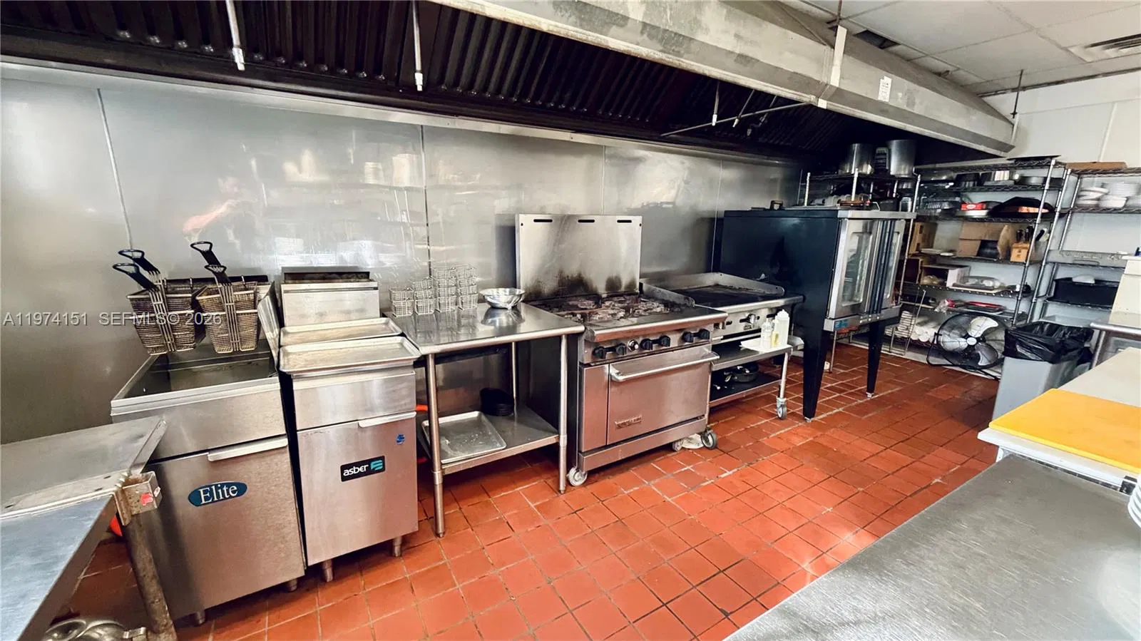 Established Restaurant with High Visibility and Loyal Clientele