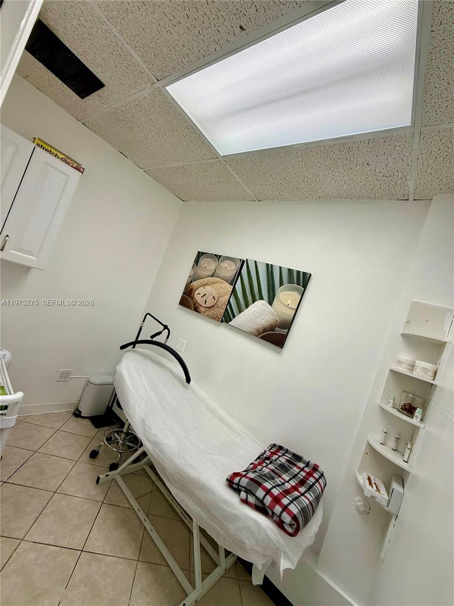 Complete Hair Salon Equipment Package with High End Stations