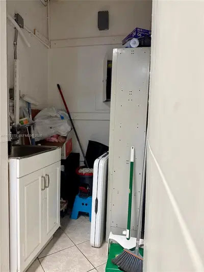 Complete Hair Salon Equipment Package with High End Stations