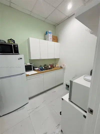 Turnkey Nail Salon with Over 3,200 Registered Clients